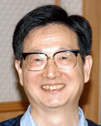 周大新代理所長